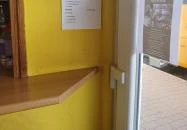 Buszmegálló büfé Derecske