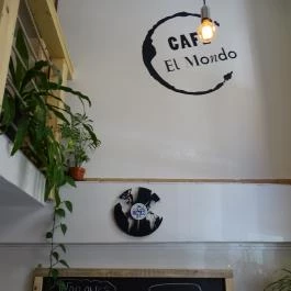 Cafe El Mondo, Budapest - Belső