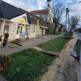 Café Madeleine Etyek - Külső kép