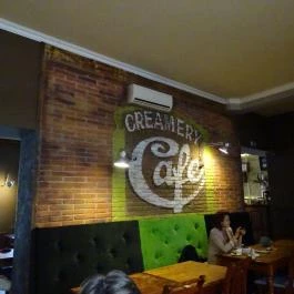 Cirmi Kézműves Gasztrokocsma Szeged - Belső