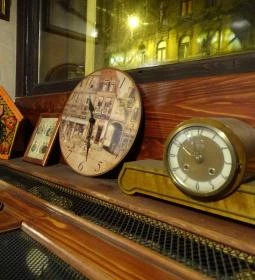 Clock Pub & Restaurant