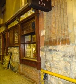 Clock Pub & Restaurant