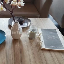 Coffee Eliot Aszód - Belső