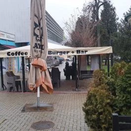 Coffee & Go Burger + Bar Vác - Külső kép