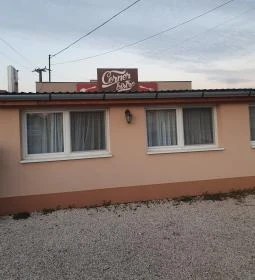 Corner Bistro