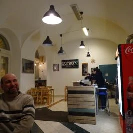 Corner2 Streetfood, Eger - Belső