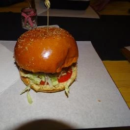 Corner2 Streetfood, Eger - Étel/ital