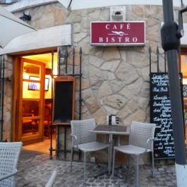 Corvin Kávézó, Budapest - Külső kép