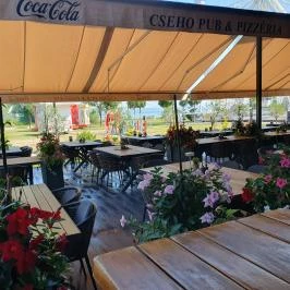 Csehó Pub Étterem Balatonlelle - Külső kép