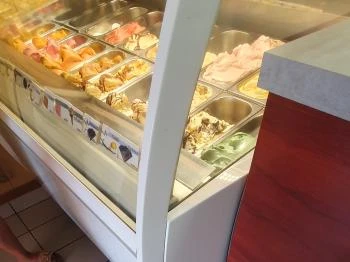 Csengeri Cukrászda Taksony