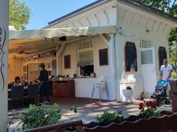 Csigaház Kisvendéglő Balatonföldvár