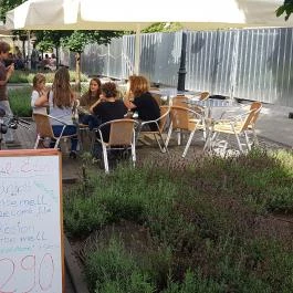 Csíkos Pizzéria, Gödöllő - Külső kép