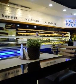 Csillag Pékség, Kávézó & Pizzéria