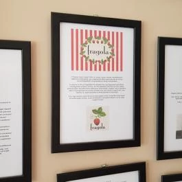 Csillaghegyi Megálló, Budapest - Belső