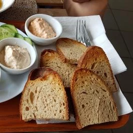 Csillaghegyi Megálló, Budapest - Étel/ital