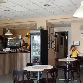 Csillaghegyi Megálló, Budapest - Belső