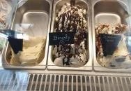 Csokoládé és Vanília Fagylaltozó Taksony Csokoládé és Vanília Fagylaltozó Taksony