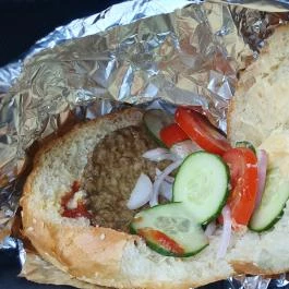 Csülök Büfé, Berettyóújfalu - Étel/ital