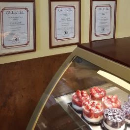 Csuta Cukrászda, Csákvár - Belső