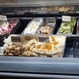 Csuta Cukrászda, Csákvár - Étel/ital