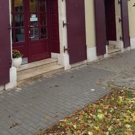 Czímer Húsbolt Biatorbágy - Külső kép