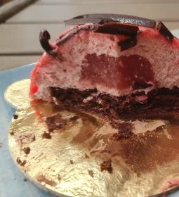 D and D kezműves cukrászda