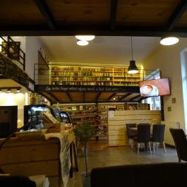 D18 Café & Bar, Budapest - Belső