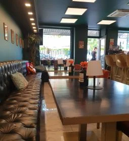 Darling Cafe & Bar