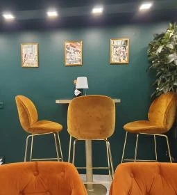 Darling Cafe & Bar
