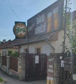 Dávid söröző
