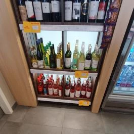 Deli by Shell Törökszentmiklós - Belső