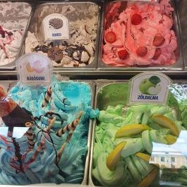 Déli Cukrászda & Fagyizó, Cegléd - Étel/ital