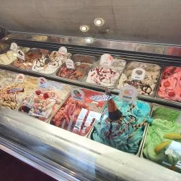 Déli Cukrászda & Fagyizó, Cegléd - Étel/ital