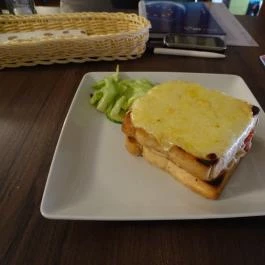 Délibáb Kávézó & Street Food, Cegléd - Étel/ital