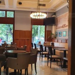 Délibáb Kávézó & Street Food, Cegléd - Belső