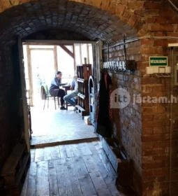 Demeter Borbár 44 Vinoteka