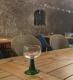 Demeter Borbár 44 Vinoteka