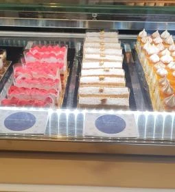 Dobay Cukrászda & Pékség