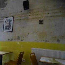 Dobrumba, Budapest - Belső