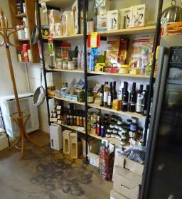 Dolce Vita Café, Wine & Deli