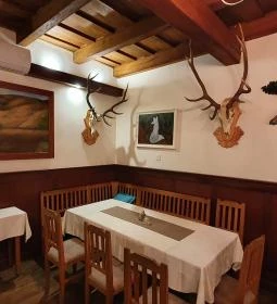 Dombi & Fiai Vendégfogadó étterme