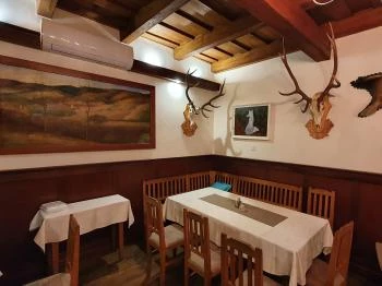 Dombi & Fiai Vendégfogadó étterme Tényő