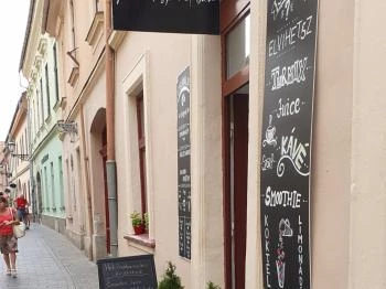 Dopamin Juice & Spirit Bar Eger