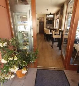 Dream Team Café - Kisvendéglő