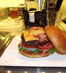 Drink & Win Sportbar