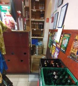 Dunapálma Őspiaci Borozó