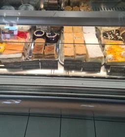 Édes Kettes Fagyizó-Kávézó