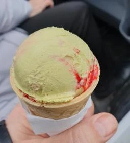 Édes Kettes Fagyizó-Kávézó