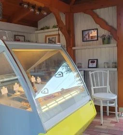 Édes Piros Desszertvilág Cukrászat