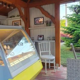 Édes Piros Desszertvilág Cukrászat, Halásztelek - Egyéb